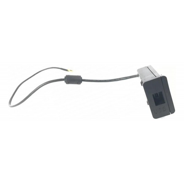 Conector Usb Painel Fiat Linea Absolute 2010 Original 48371